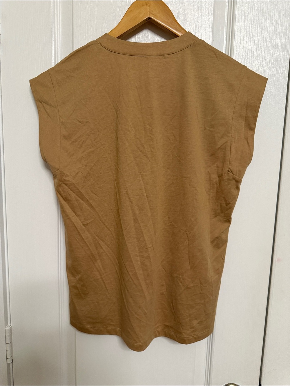 FRAME
Camel Le Mid Rise Tee - Picture 7 of 9